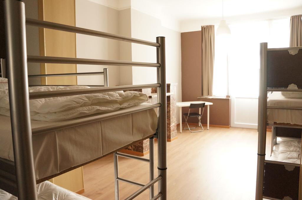 Es Hostel Saint-Gilles Экстерьер фото