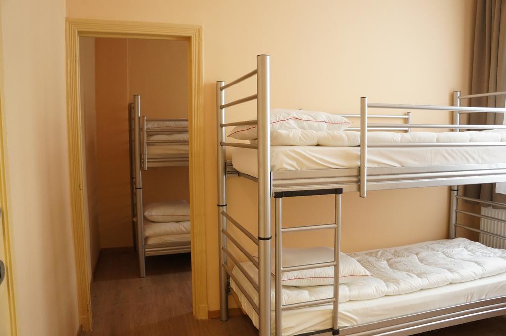 Es Hostel Saint-Gilles Экстерьер фото