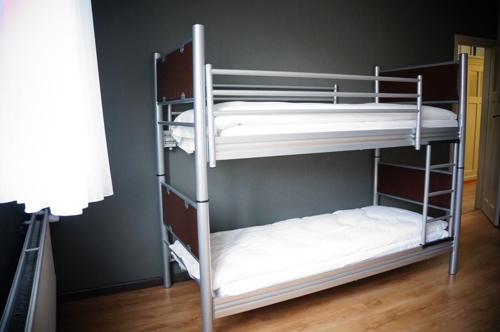 Es Hostel Saint-Gilles Экстерьер фото